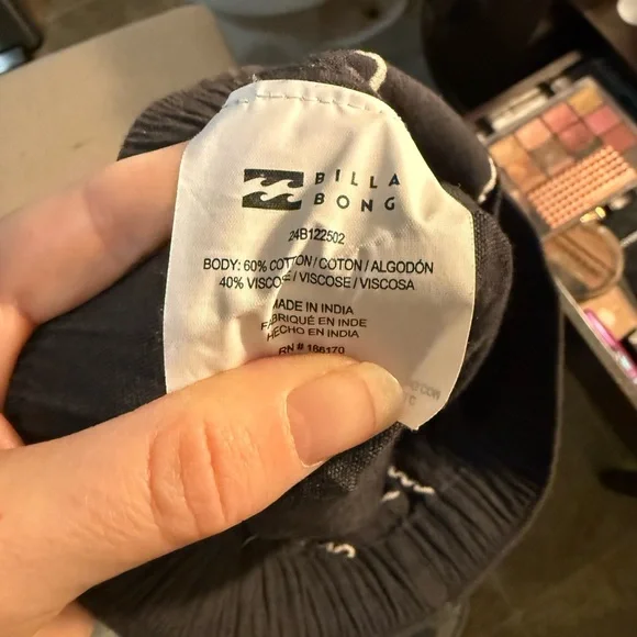 Billabong Black Wide Leg Pants with White Embroidery - Picture 4 of 4